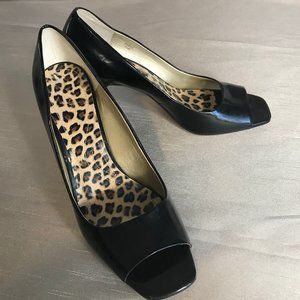 TAHARI  3 1/2" heel Black Patent Leather Shoe